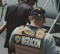 Panamá expulsa a un hombre colombiano por presunto vínculo a la banda criminal Tren de Aragua