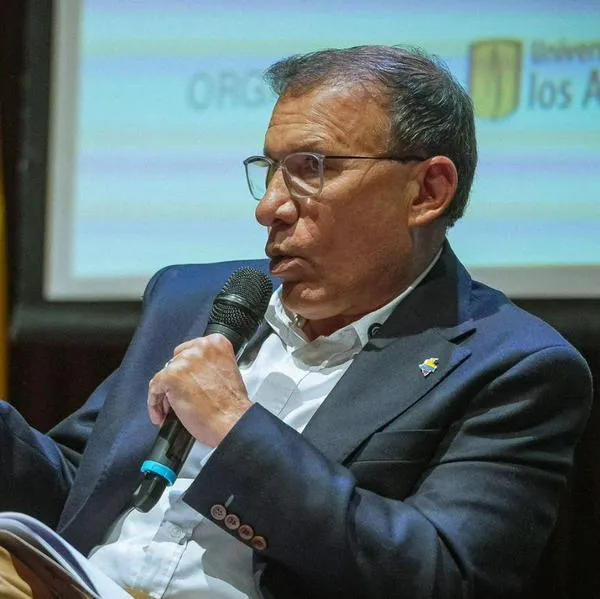 ¿Qué dijo Roy Barreras de Paloma Valencia y de la Espriella? Vea el polémico video donde el candidato presidencial lanza un mensaje tajante.