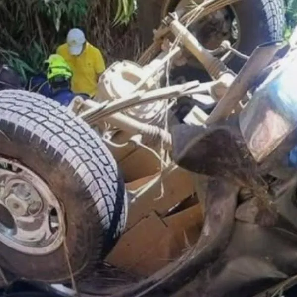 ¿Qué pasó en las vías de Colombia este Viernes Santo? Reportan cinco muertos en accidentes en Valle y Antioquia. Detalles de las víctimas y rescates.