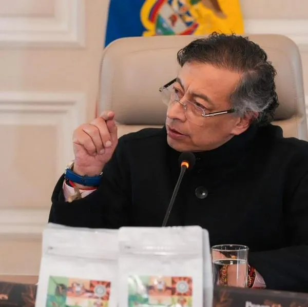 Crisis institucional en Colombia: Gustavo Petro propone una Asamblea Nacional Constituyente tras fuerte choque con Banco de la República por alza en tasas.