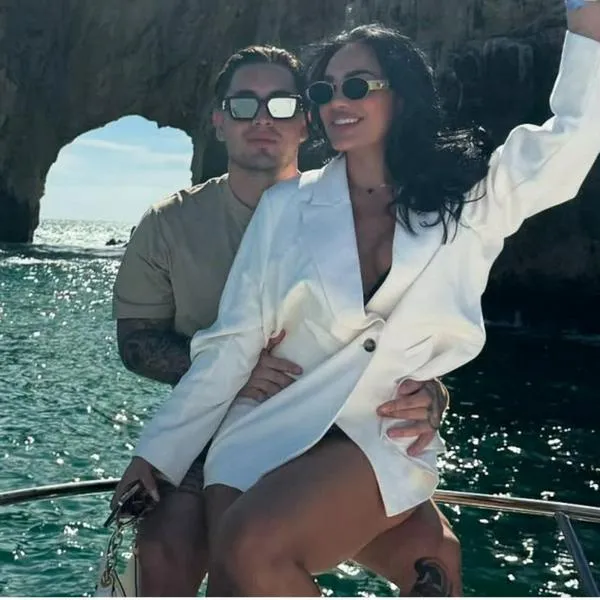 Andrea Valdiri le regaló una Toyota Sequoia ForceMax a su novio por cumpleaños