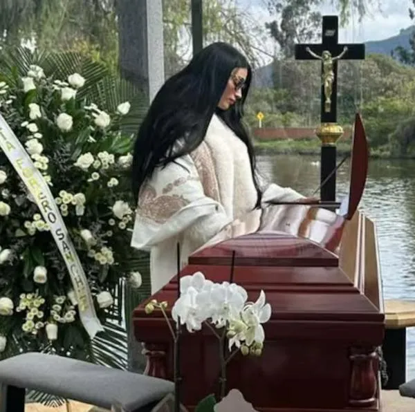 Jessica Cediel habló en exclusiva con 'La Red' sobre su retiro temporal, el duelo por su papá y defendió las fotos junto al féretro que causaron revuelo.