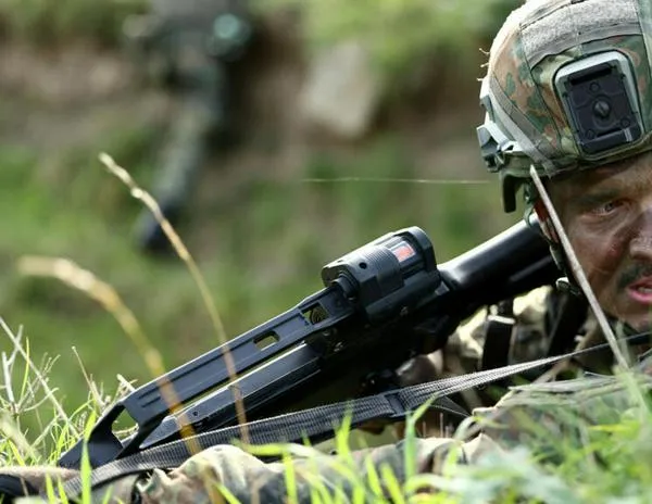 Hombres alemanes entre 17 y 45 años deberán informar si salen del país por más de tres meses: ABC de la medida