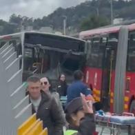Imágenes de aparatoso accidente entre dos buses de TransMilenio en avenida Suba de Bogotá