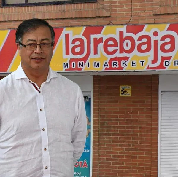 Gustavo Petro y Drogas la Rebaja, cadena de farmacias que se convertirá en puestos de salud y de entrega de medicamentos, según el presidente