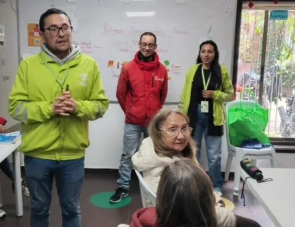 Chapinero fortalece la seguridad vial con aportes de personas mayores de la localidad 