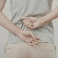 Joven fue al médico por dolor de espalda y terminó diagnosticada con cáncer