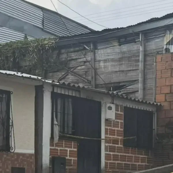 Encuentran a ciudadano muerto en su residencia