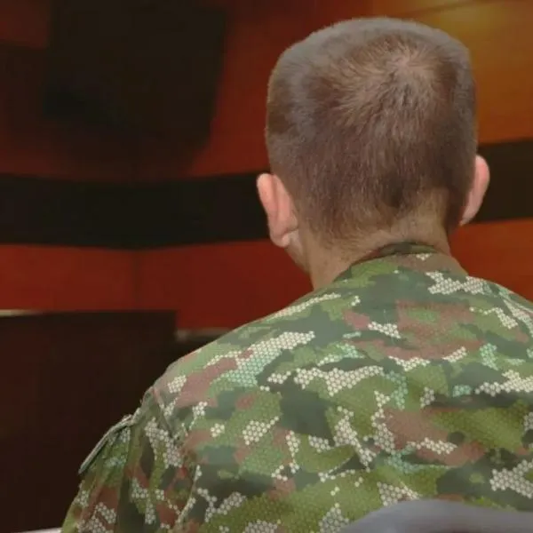 Condenan a suboficial del Ejército por torturar a su hijo adoptivo: estaba en prisión por homicidio