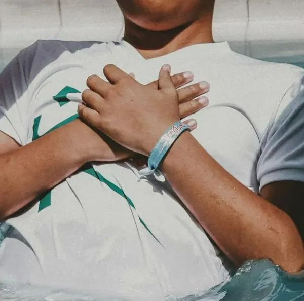 Pastora es acusada por la muerte de un hombre durante un bautismo 