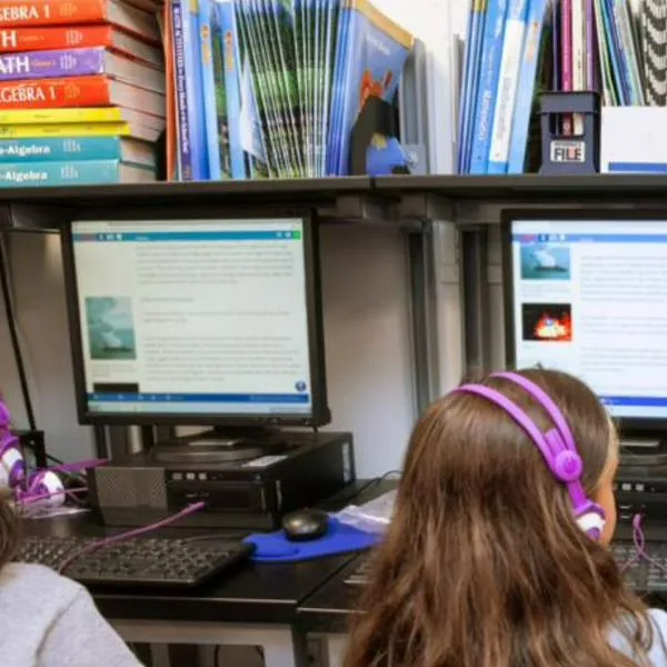 Valle del Cauca impulsa uso de tecnologías e IA en las aulas para modernizar la educación