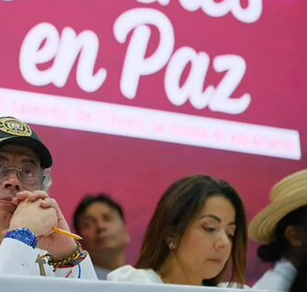 Petro lanza dardos a su gobierno y a otros actores institucionales: “Cometieron errores”