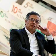 Gobierno recrudeció tensión y subió aranceles al 100 % a productos de Ecuador