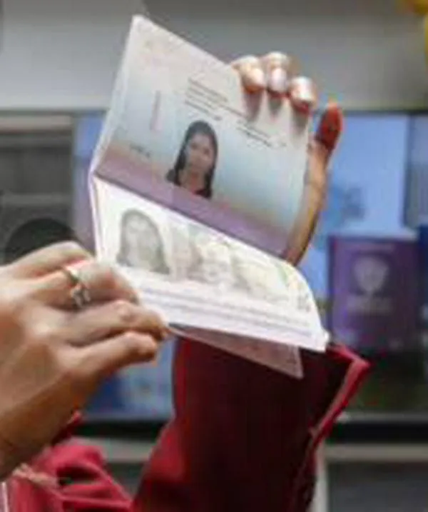 Malos tratos, persecución y otras denuncias contra Viviana León, gerente de la Imprenta Nacional