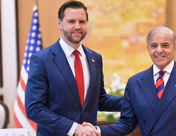 JD Vance se reúne con el primer ministro pakistaní antes del inicio de las conversaciones con Irán