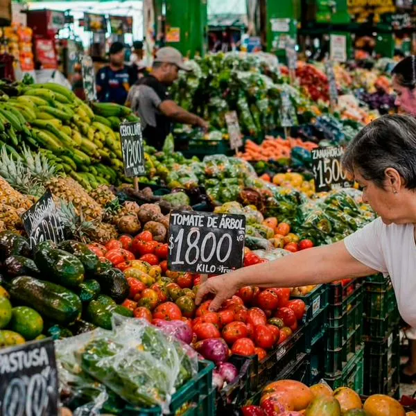 La plata ya no alcanza igual en Medellín: gastos que más pesaron al bolsillo en marzo 