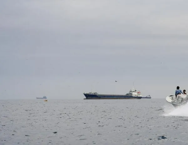 La guerra acorrala a Ormuz: Trump desafía a Irán y anuncia su propio bloqueo en ese estrecho clave