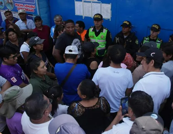 Presidenciales en Perú: una caótica jornada obliga a extender el proceso electoral hasta el lunes