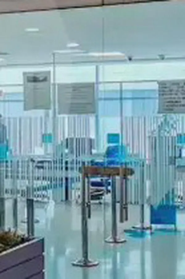 Cruz Verde dejará de entregar medicamentos a afiliados de Sanitas desde octubre de 2026