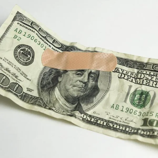 Dólar en Colombia se desploma y se aleja de los $ 3.600