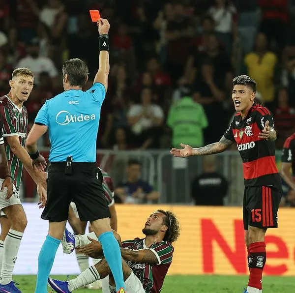 Jorge Carrascal: Flamengo lo sanciona con un mes de sueldo por nueva expulsión