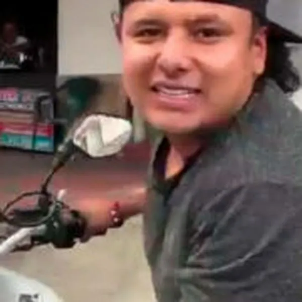 Imagen del joven que presumió robar una moto de la Secretaría de Movilidad en Cali