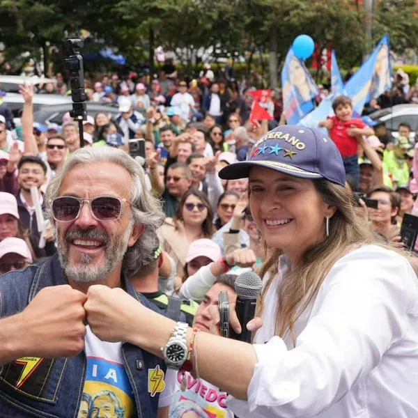 La U oficializa apoyo a Valencia y Oviedo,  semana clave para lograr más respaldos