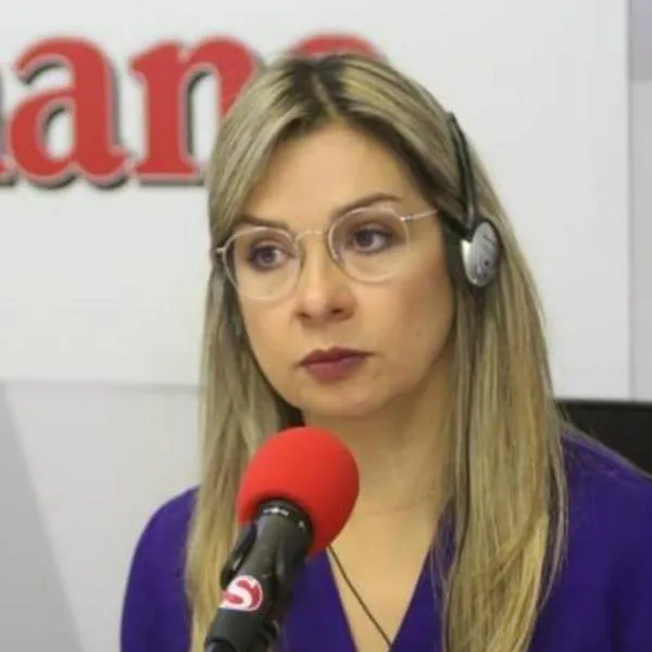 Vicky Dávila vuelve a Semana: filtran chat privado a Paloma Valencia y más