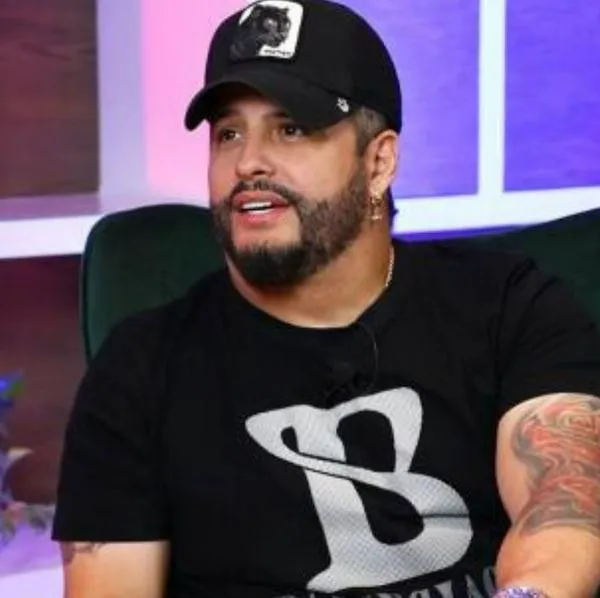 Fiscalía General investiga a Nelson Velásquez por presunto lavado de activos tras concierto en cárcel de Itagüí. 11 guardias del Inpec fueron suspendidos.