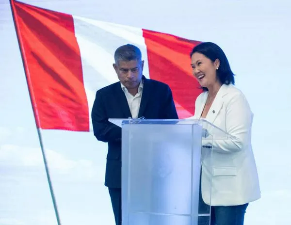 Fujimori irá a la segunda vuelta en Perú; falta definir su rival mientras conteo de votos entra en su tercer día