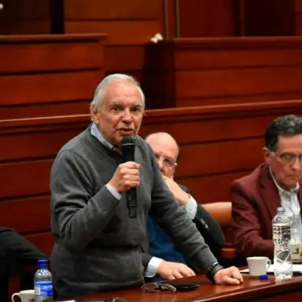 Ricardo Bonilla, salpicado por caso de la UNGRD, reapareció en público en foro