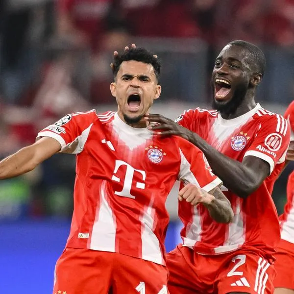 Luis Díaz en Liverpool: Micah Richards lo llena de elogios y acaba con Liverpool