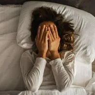 Mujer reveló cómo empezó la enfermedad rara que le deformó el rostro tras estrés 