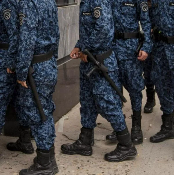 Quitan suspensión a funcionarios del Inpec vinculados a fiesta en cárcel Itagüí