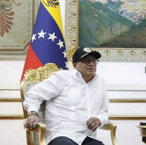 Gustavo Petro anunció nuevo viaje a Venezuela para reunirse con Delcy Rodríguez. El mandatario lanzó pullas a EE. UU. y admitió efectos de la lista OFAC.