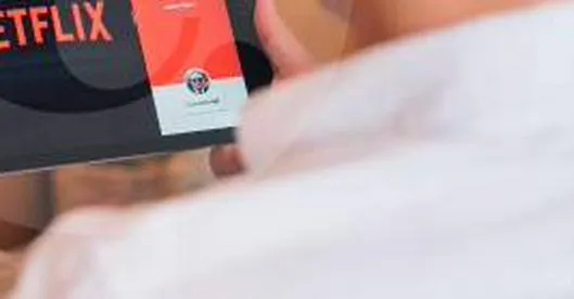 Apps de <i>streaming</i> ganan terreno: uno de cada tres usuarios ya dejó la televisión abierta en Colombia