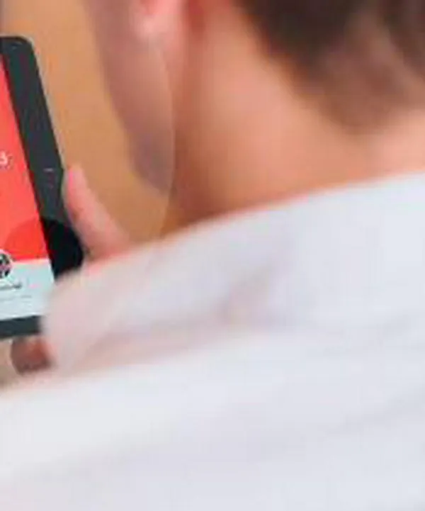 Apps de <i>streaming</i> ganan terreno: uno de cada tres usuarios ya dejó la televisión abierta en Colombia