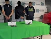 Capturan a dos hombres tras robo de vehículo con arma de fuego en Barrios Unidos 
