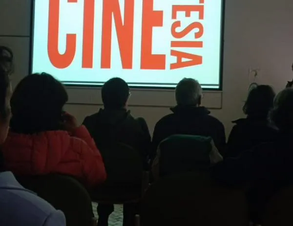 Explora el silencio con Cinestesia en la Biblioteca Julio Mario este 21 abril 