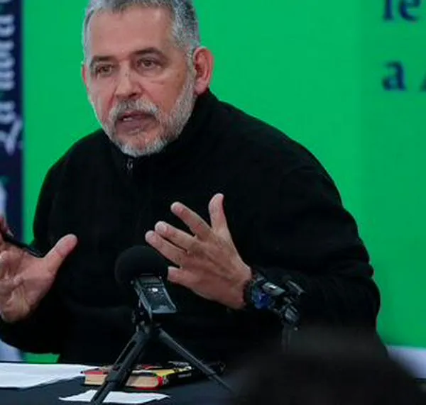 Mario Mendoza: “Pensaba que para ser escritor había que irse a París o a Barcelona” 