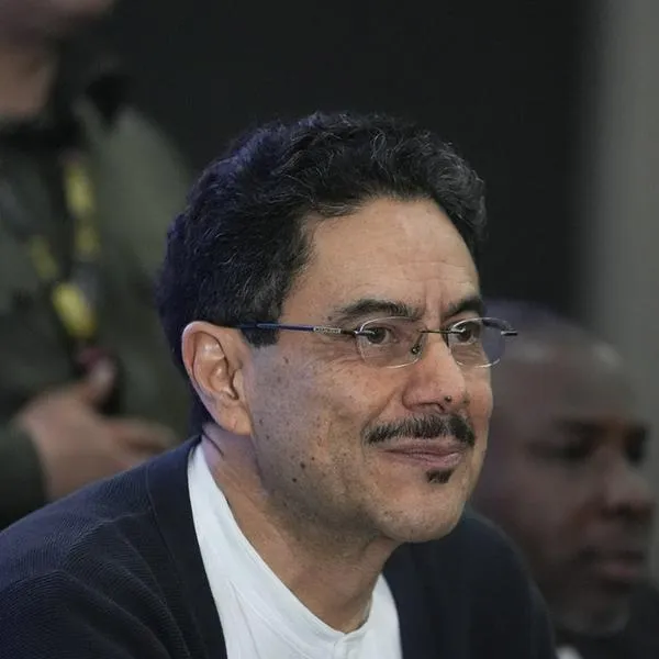 Cepeda confirmó que irá a debates presidenciales y dejó vainazo fuerte