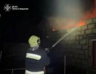 Dos muertos y cinco heridos en Ucrania por ataques rusos; Kiev golpea una fábrica de drones