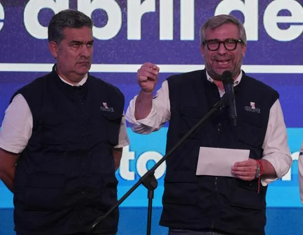 Renuncia cuestionado jefe de organismo electoral de Perú mientras sigue en vilo el balotaje