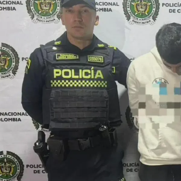 Tiene un amplio prontuario criminal y lo cogieron con un arma
