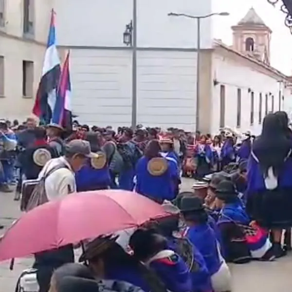 Por qué protestan en Bogotá los indígenas emberá: dieron sus motivos