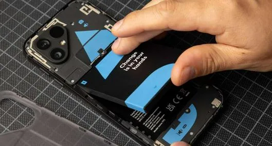 Por qué vuelven baterías removibles en celulares: cambios en diseño y regulación