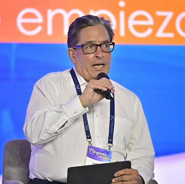 Alberto Carrasquilla, exministro de Hacienda, lanzó una crítica a la reforma pensional de Gustavo Petro