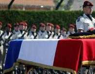 Francia: homenaje al sargento muerto en Líbano revive "una historia de sangre y sacrificio"