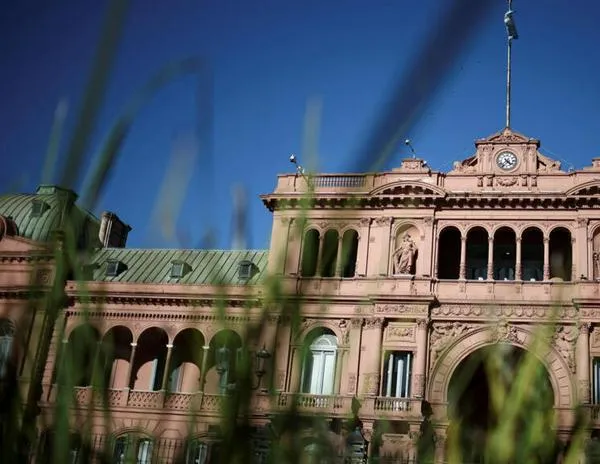 Milei bloquea acceso de periodistas a la Casa Rosada al señalar “espionaje”: ¿qué hay detrás de la medida?