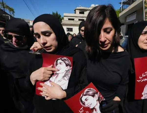 Líbano denuncia la muerte de la periodista Amal Khalil como un "crimen de guerra" de Israel